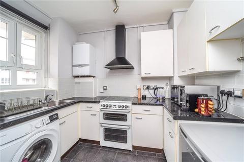 33 Lawrence Close, London, W12 7ND
