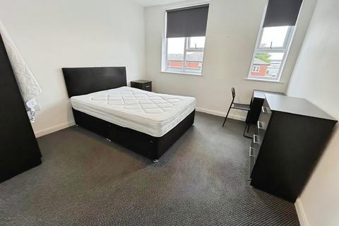 5 bedroom apartment to rent, London Road, Gloucester