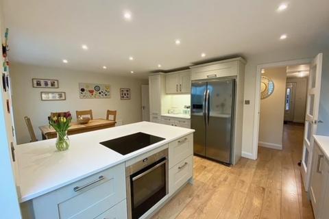 4 Ashburn Drive, Wetherby, LS22 5RD