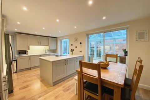 4 Ashburn Drive, Wetherby, LS22 5RD