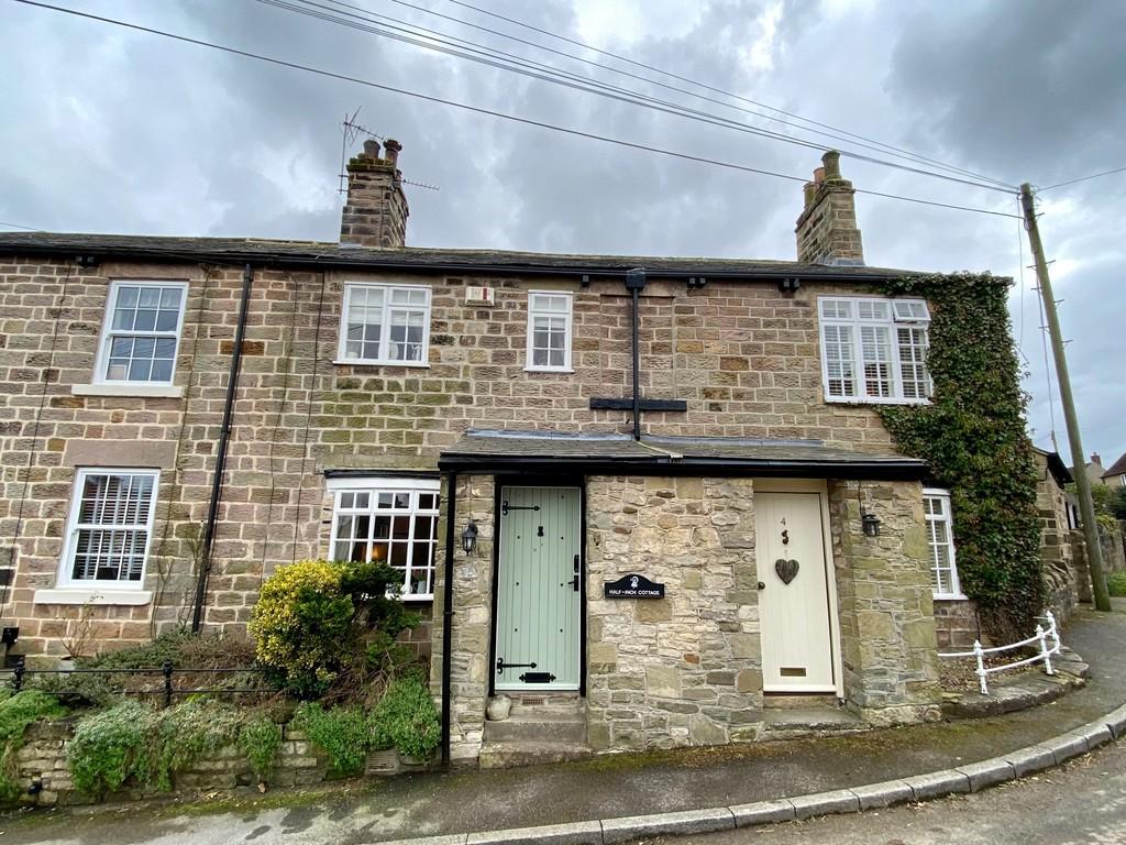 The Crescent, Sicklinghall, Wetherby, LS22 2 bed cottage £320,000