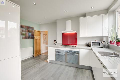 6 Culmington Road, South Croydon, CR2 6DR