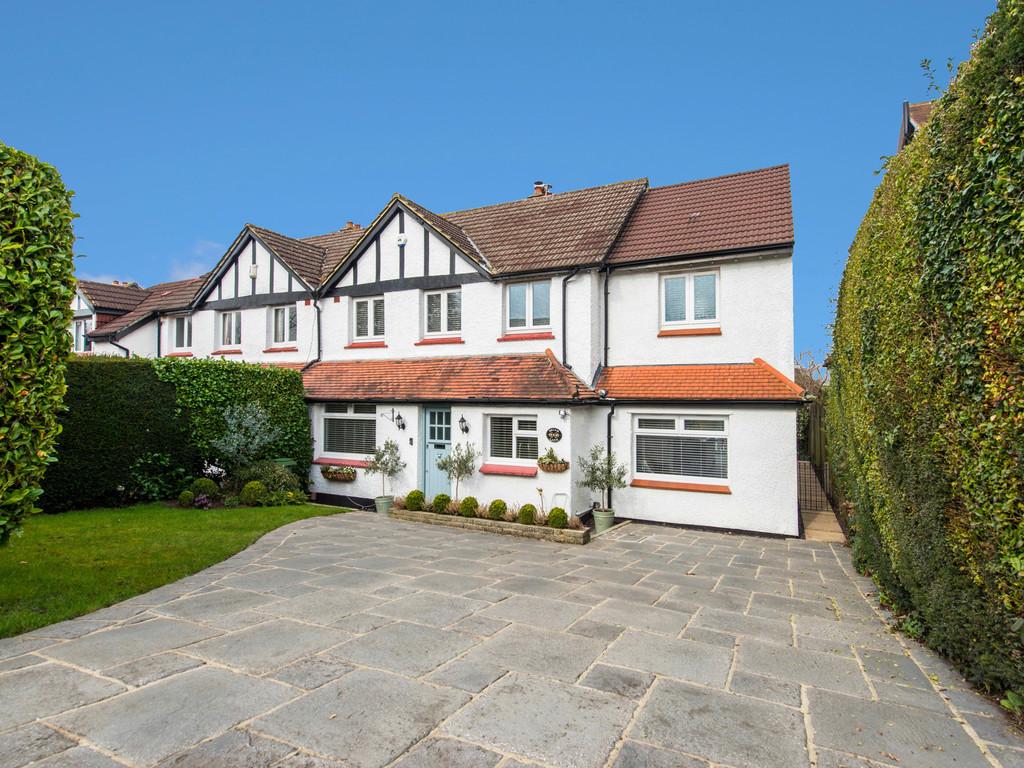 Briar Lane, Carshalton 4 bed semidetached house £850,000