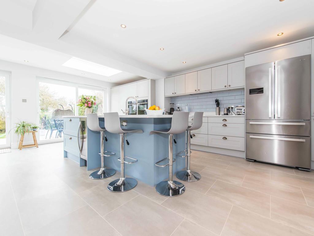 Briar Lane, Carshalton 4 bed semidetached house £850,000