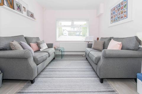 6 Briar Lane, Carshalton, SM5 4PX