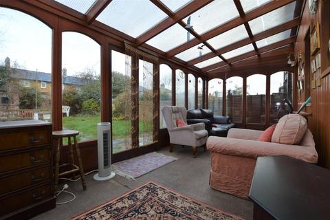 5 Messent Road, London, SE9 6AG
