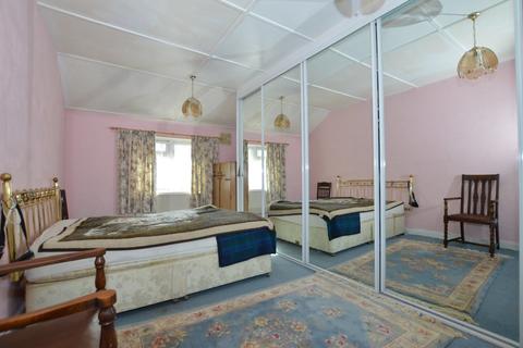 5 Messent Road, London, SE9 6AG