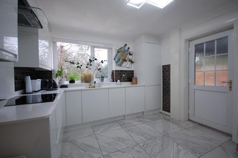 3 bedroom detached bungalow for sale, Hi-Tor, Grimsby Road, Louth LN11 0ED
