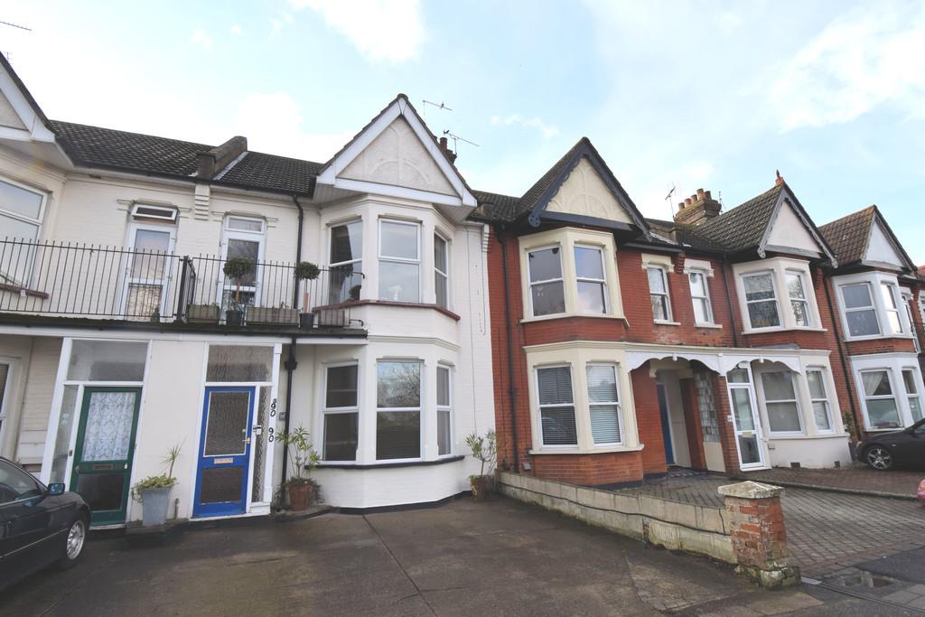Shaftesbury Avenue, SouthendonSea 1 bed ground floor flat £800 pcm