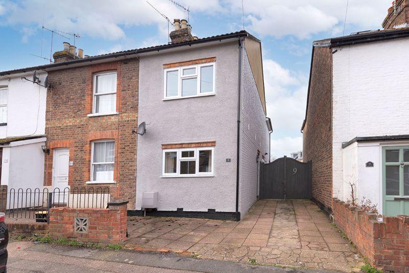 Rose Street, Tonbridge, TN9 2BN 3 bed end of terrace house £380,000