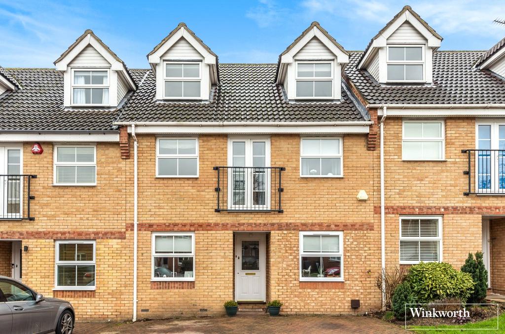 Darlands Drive, EN5 4 bed terraced house £680,000
