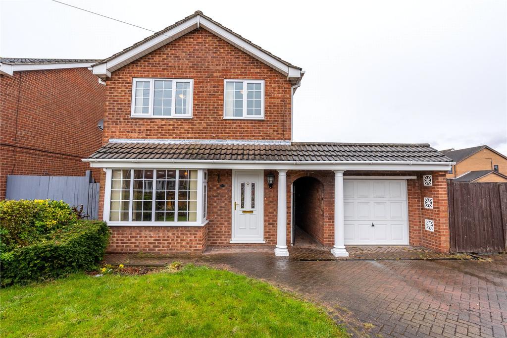 Ferndown Drive, Immingham, DN40 3 bed detached house £150,000