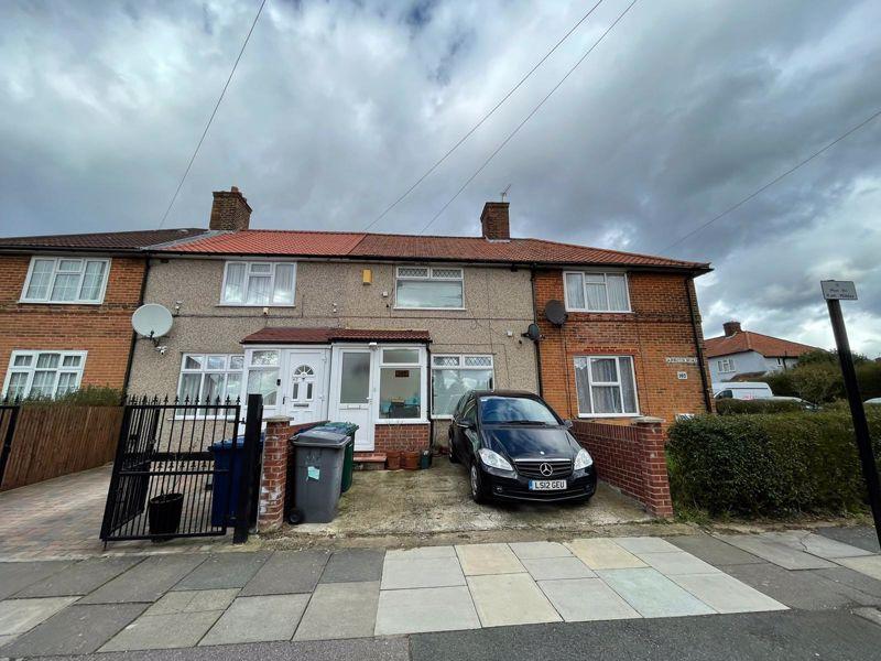 Abbots Road, Edgware 2 bed terraced house £1,500 pcm (£346 pw)