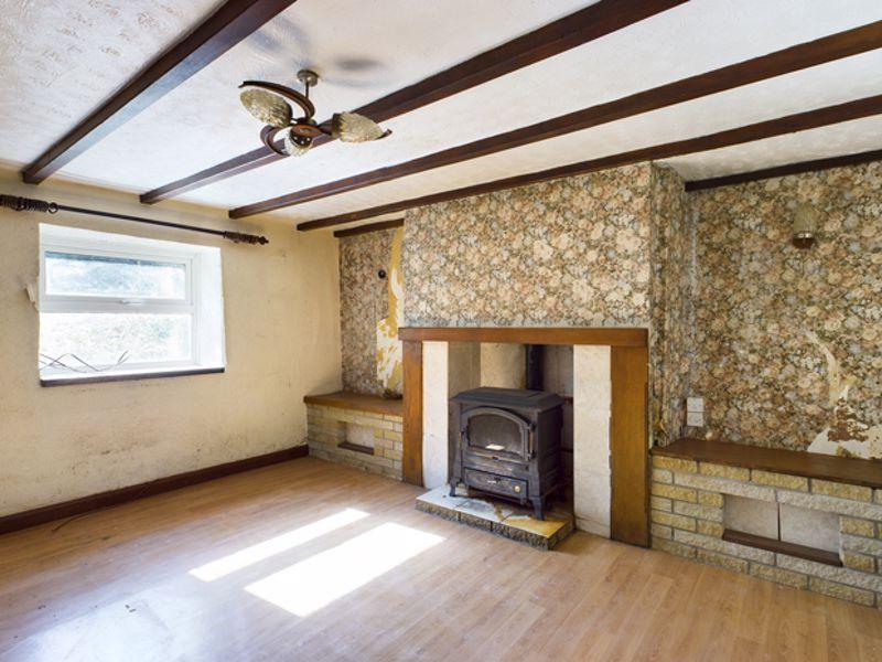 Blaenycoed Road, Carmarthen 4 bed detached house £350,000