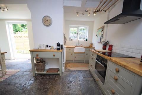 Batch Cottage Fosse Road, Oakhill, Radstock, BA3 5HU
