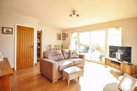 80 Deepdale Lane, Lower Gornal, Dudley, DY3 2AE