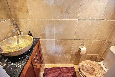 80 Deepdale Lane, Lower Gornal, Dudley, DY3 2AE