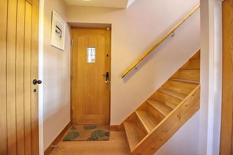 80 Deepdale Lane, Lower Gornal, Dudley, DY3 2AE