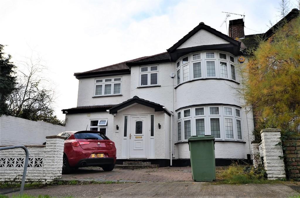 College Hill Road, Harrow, HA3 7BT 1 bed in a house share £700 pcm (£162 pw)