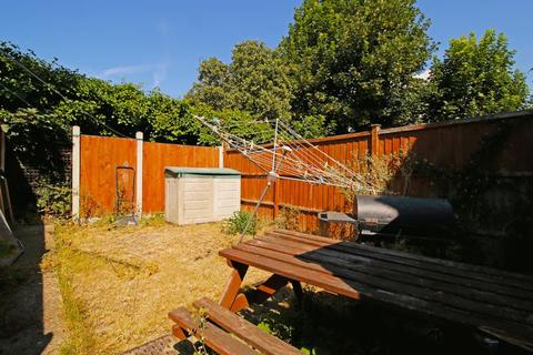 6 Holcombe Road, Rochester, ME1 2HU