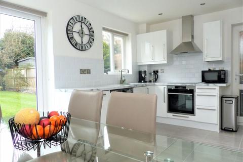 46 Betteridge Drive, Sutton Coldfield, B76 1FN
