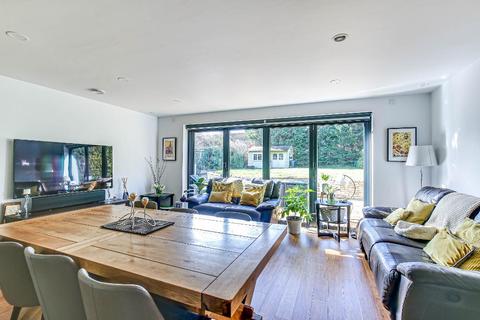 117 Old Farleigh Road, South Croydon, CR2 8QD