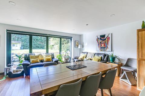 117 Old Farleigh Road, South Croydon, CR2 8QD