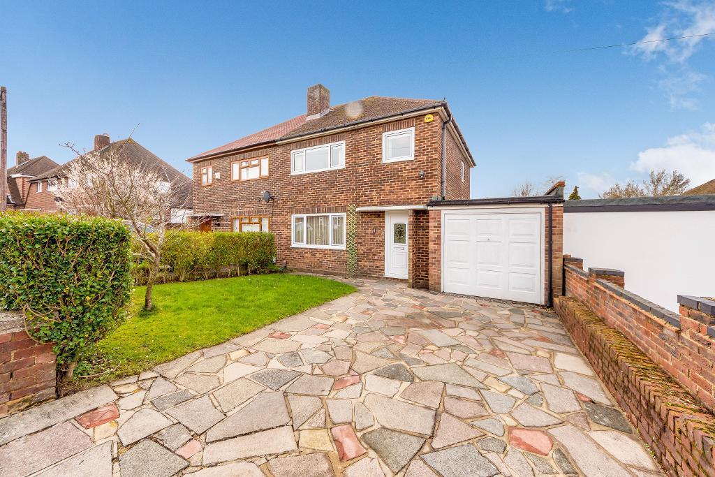 Stowe Road, Orpington, Kent, BR6 9HQ 3 bed semidetached house £535,000