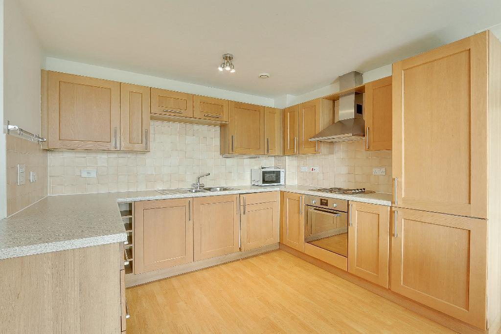 Maltings Close, Twelvetrees Crescent, Bromley by Bow, London, E3 3TD 2 ...