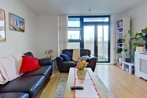 2 bedroom flat for sale, Maltings Close, Twelvetrees Crescent, Bromley by Bow, London, E3 3TD