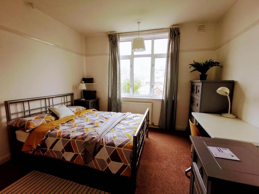 Oldbury Court Road, Fishponds, Bristol 1 bed in a house share £550