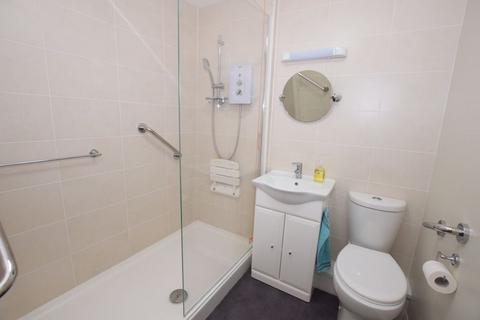 1 bedroom retirement property for sale - Central town yet away from traffic noise - Alton, Hampshire