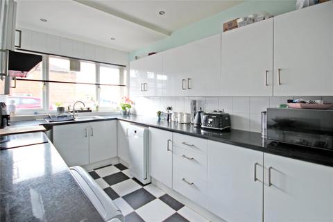 8 Meadow Close, Royal Wootton Bassett, Swindon, SN4 7JL