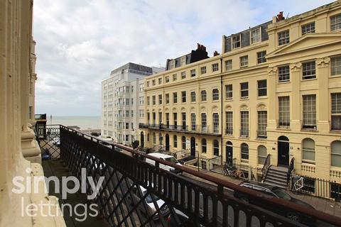 Studio to rent, Oriental Place, Brighton