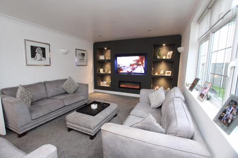 2 Oaks Way, Carshalton, SM5 4NQ