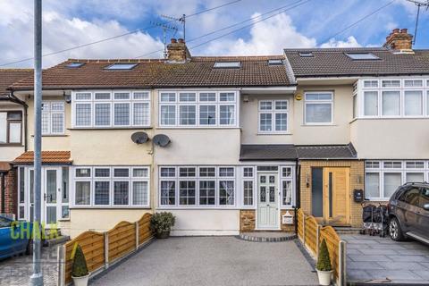 33 Macdonald Avenue, Hornchurch, RM11 2NF