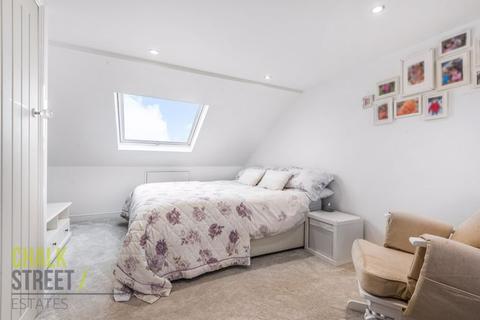 33 Macdonald Avenue, Hornchurch, RM11 2NF