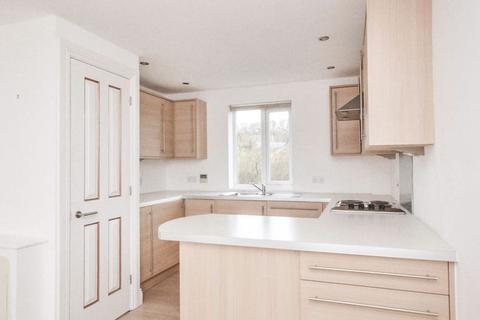 4 Pembroke Fields, Dinton, Salisbury, SP3 5EE