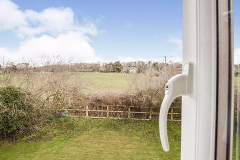 4 Pembroke Fields, Dinton, Salisbury, SP3 5EE