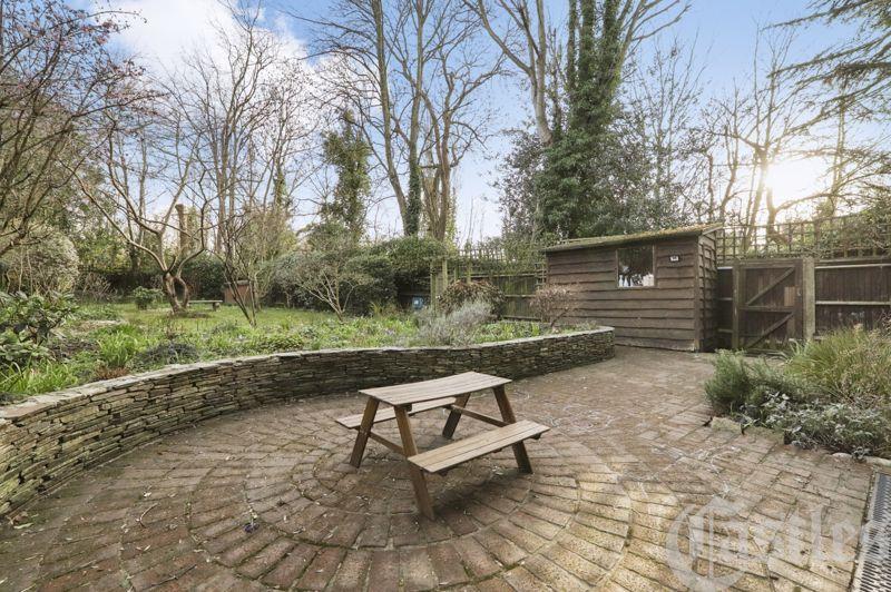 Haslemere Road, N8 3 bed apartment £1,100,000