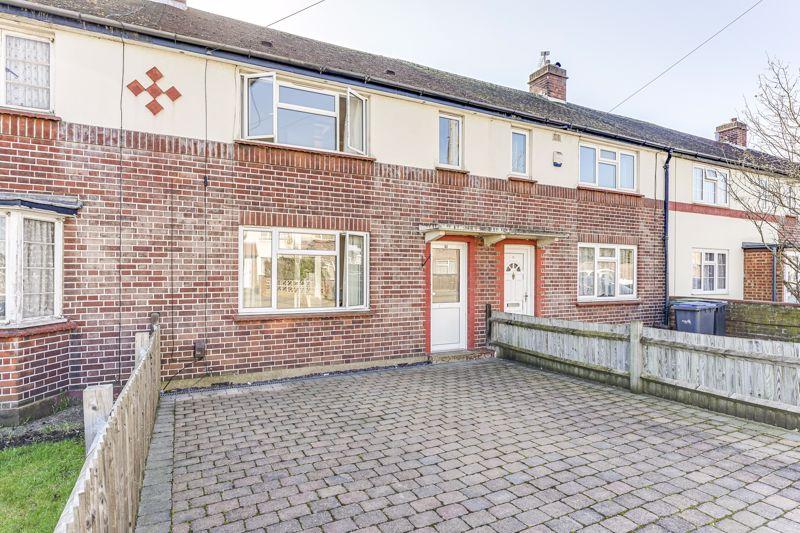 Stoneleigh Avenue, Enfield 3 bed terraced house £385,000