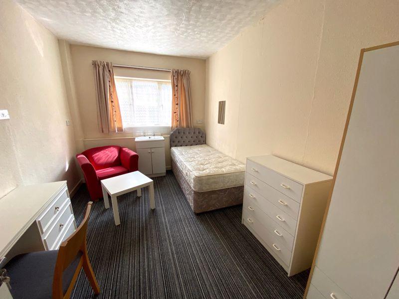 Grenfell Road, Hereford 1 bed semidetached house £435 pcm (£100 pw)