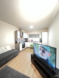 2 bedroom flat to rent, Cullingworth Road, London