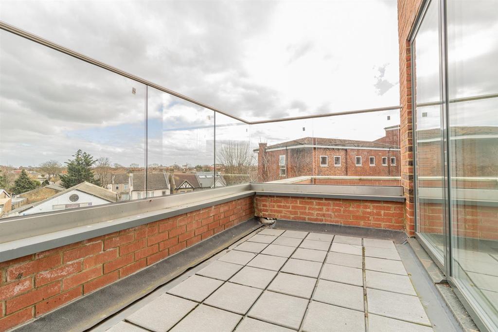 Flat 13 450   462 Barking Road London flat Balcony