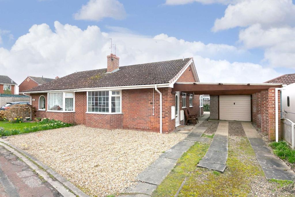 Pinewood Close, Pocklington 2 bed semidetached bungalow for sale £175,000