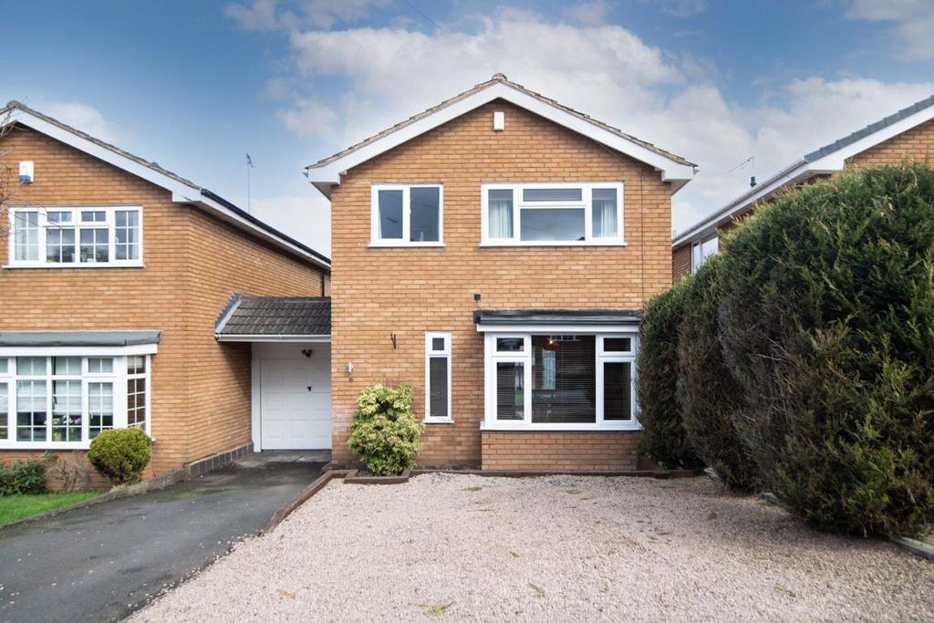 6, Lansdown Green, Kidderminster... 3 bed link detached house £220,000