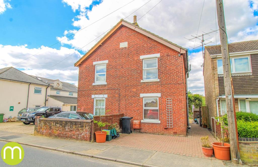 Nayland Road, Mile End, Colchester, CO4 3 bed semidetached house £