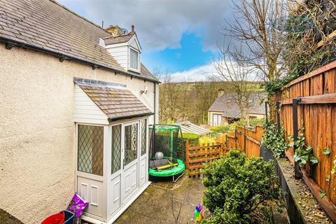 15 Coronation Road, Stocksbridge, Sheffield, S36 1AX