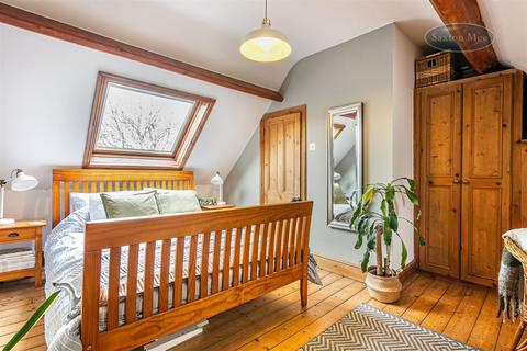 15 Coronation Road, Stocksbridge, Sheffield, S36 1AX