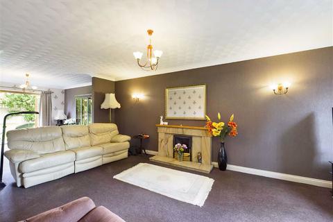 25 Aconbury Close, Worcester, WR5 1JD